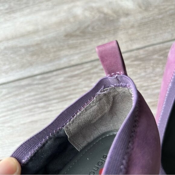 Blondo Lilac Leather Ersilia Wedge Pump - Picture 14 of 16